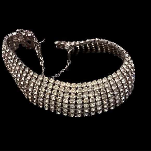 Elegant Clear Rhinestone Bracelet - Picture 8 of 8